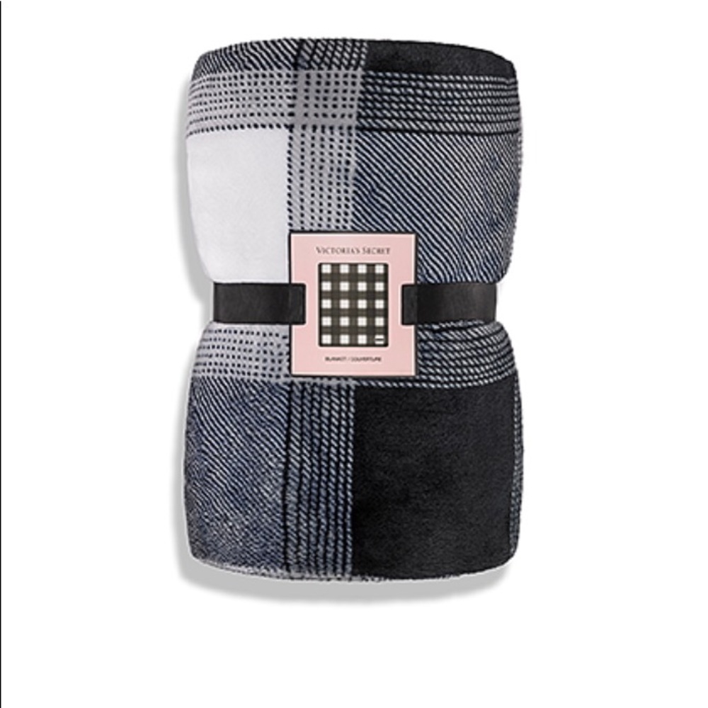 Victorias Secret Cozy Throw Blanket